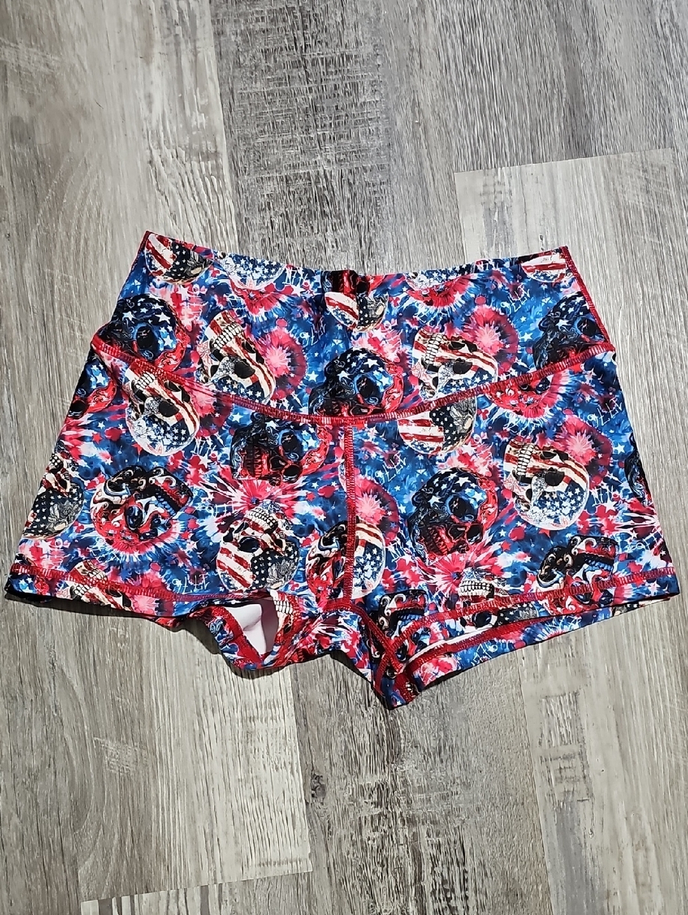 Peachy Athletic Skull Print Booty Shorts NWT – Small